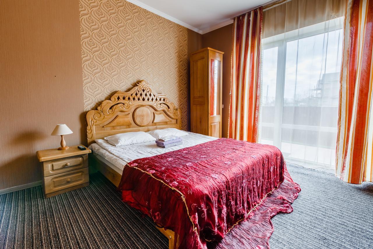 Everest Ivano-Frankivsk Ngoại thất bức ảnh